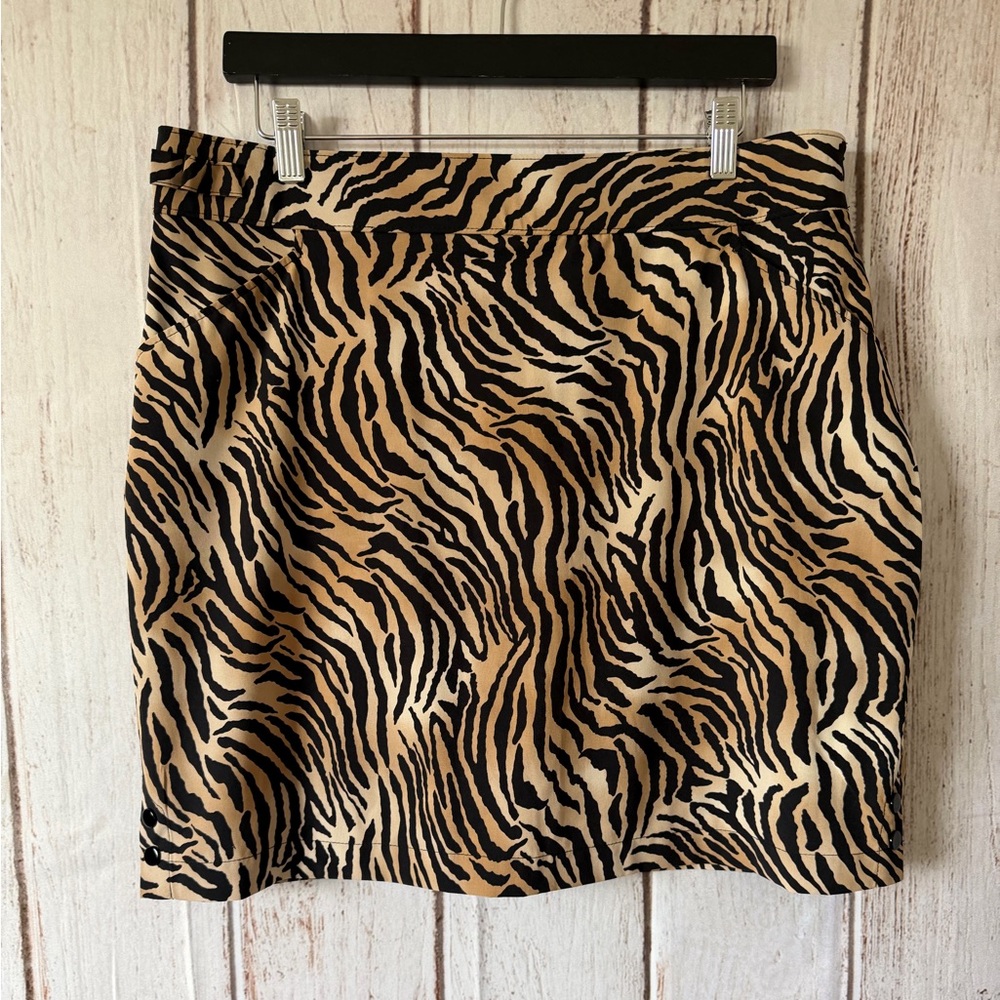 Zenergy by Chico's Golf Tiger Stripe Animal Print Athleisure Skort Size 2